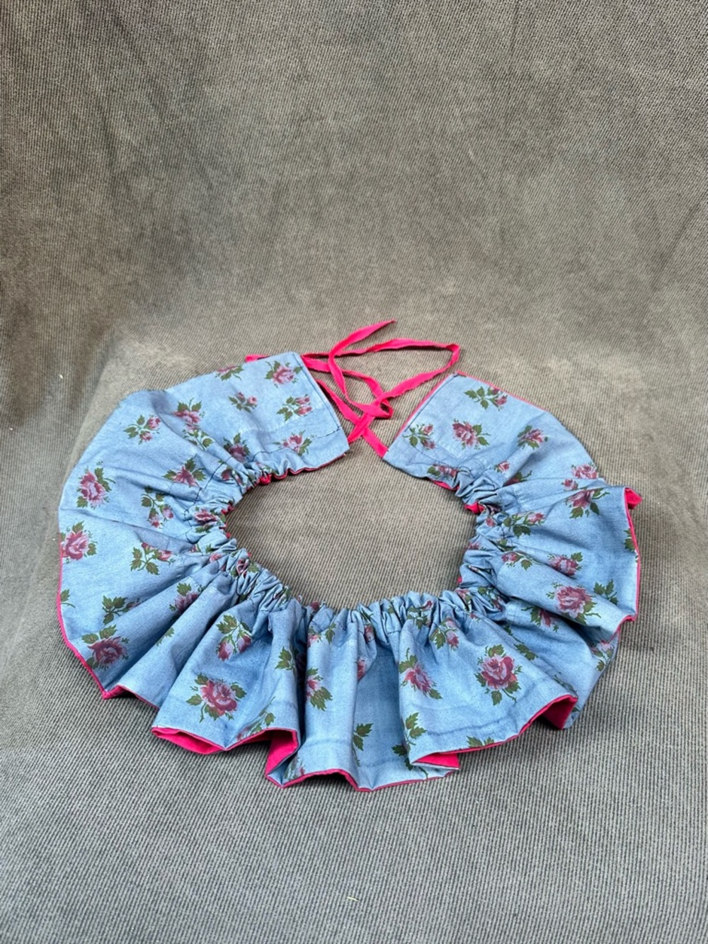 Vintage clown collar blue floral ruffle statement collar